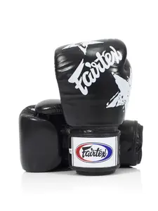 Боксерські рукавиці Fairtex BGV1 Nation Print Black 14 унцій (бинти в комплекті) купити