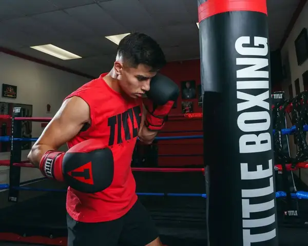 Боксерские перчатки TITLE Boxing Guts and Glory Black/Red XL 16oz (бинты 4м. в комплекте) купить недорого в Украине, фото 8