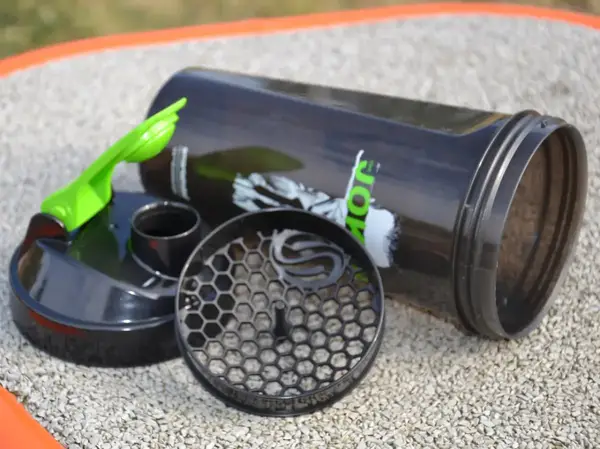 Шейкер спортивный SmartShake Lite 800ml DC Joker купить недорого в Украине, фото 9