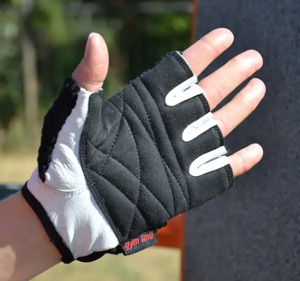 Перчатки для фитнеса Power System PS-2100 Basic EVO Black/Red Line M купить недорого в Украине, фото 3