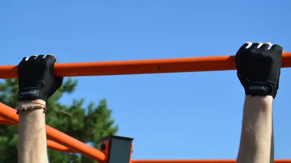 Перчатки для фитнеса MadMax MFG-251 Rainbow Grey XL купить недорого в Украине, фото 10