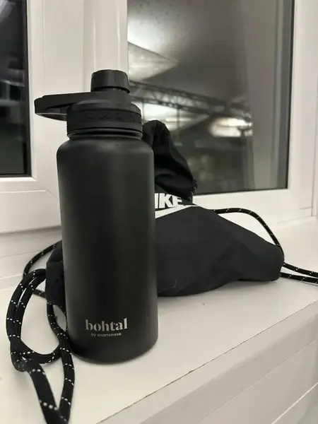Пляшка для води металева з подвійною вакуумною ізоляцією Bohtal Insulated Sports Bottle 960 ml/32 oz Black купити недорого в Україні, фото 8