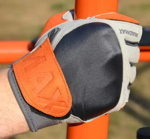 Перчатки для фитнеса MadMax MFG-850 Crazy Grey/Orange S купить недорого в Украине, фото 7