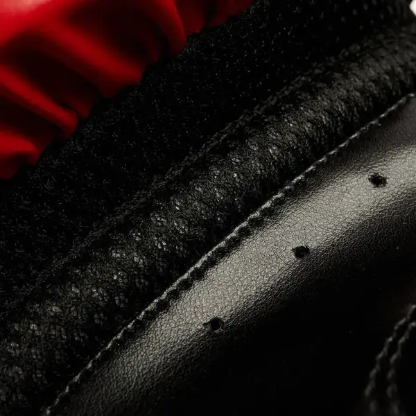 Боксерские перчатки Leone GN383 THUNDER Red 8 унций (капу в комплекте) купить недорого в Украине, фото 9