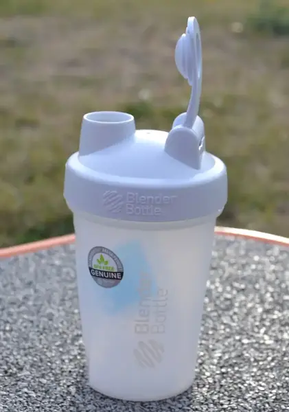 Шейкер спортивный BlenderBottle Original Classic 20oz/590ml White купить недорого в Украине, фото 4