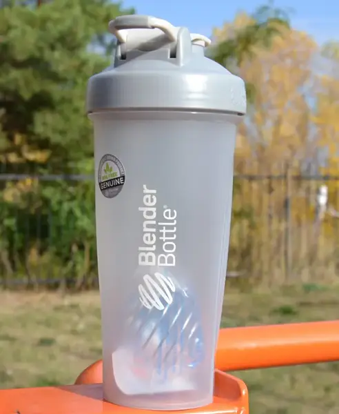Шейкер спортивный BlenderBottle Classic Loop 28oz/820ml Grey купить недорого в Украине, фото 2