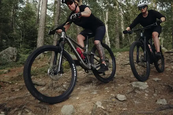 Пляшка для води Smartshake EcoBottle Squeeze 500ml Deep Rose купити недорого в Україні, фото 6