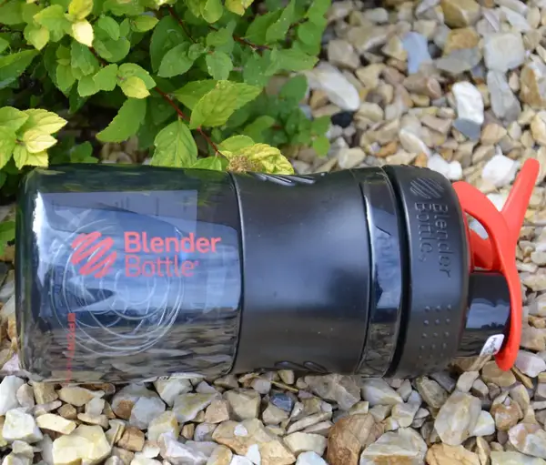 Шейкер спортивный (бутылка) BlenderBottle SportMixer Flip 20oz/590ml Black/Red купить недорого в Украине, фото 4