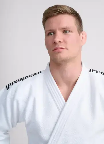 Белое лицензионное кимоно для дзюдо IPPON GEAR LEGEND 2, IJF (approved 2023) Women (для женщин), 180см купить недорого в Украине, фото 4