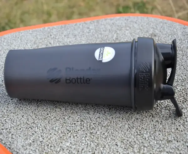 Шейкер спортивний BlenderBottle Classic Loop 28oz/820ml Black купити недорого в Україні, фото 9