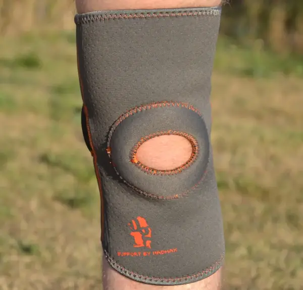 Наколінник MadMax MFA-297 Knee Support with Patella Stabilizer Dark Grey/Orange XL купити недорого в Україні, фото 9