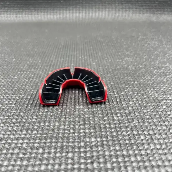 Капа OPRO Silver UFC дитяча (вік до 10) Red/Black (ufc.102515002) купити недорого в Україні, фото 8