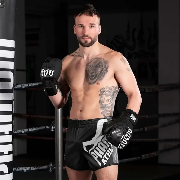Боксерские перчатки Phantom Muay Thai Black 14 унций (бинты в подарок) купить недорого в Украине, фото 9