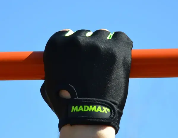 Перчатки для фитнеса MadMax MFG-251 Rainbow Green S купить недорого в Украине, фото 9