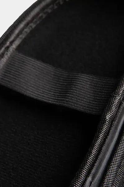 Чехол для очков Arena GOGGLE CASE черный, пурпурный Уни OFSM купить недорого в Украине, фото 3