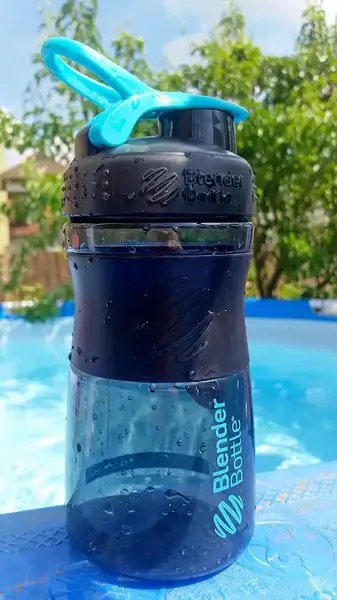 Шейкер спортивный (бутылка) BlenderBottle SportMixer Flip 20oz/590ml Black/Teal купить недорого в Украине, фото 3