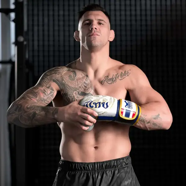 Боксерські рукавиці Phantom Muay Thai Gold Limited Edition 16 унцій (бинти в подарунок) купити недорого в Україні, фото 9