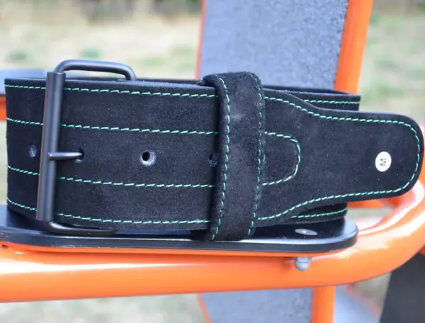 Пояс для тяжелой атлетики MadMax MFB-301 Suede Single Prong кожаный Black/Green XXL купить недорого в Украине, фото 6