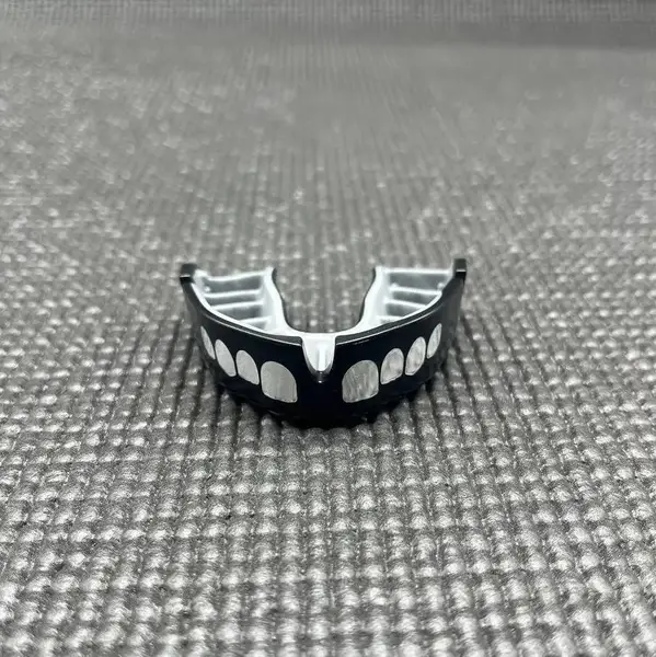 Капа OPRO Silver взрослая (возраст 11+) Grillz Black/Silver (art.102502013) купить недорого в Украине, фото 6