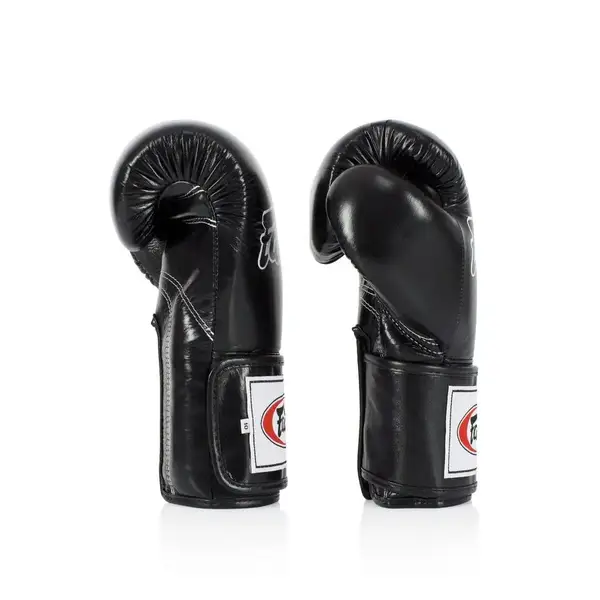 Боксерські рукавиці Fairtex BGV5 Black 10 унцій (бинти в комплекті) купити недорого в Україні, фото 4
