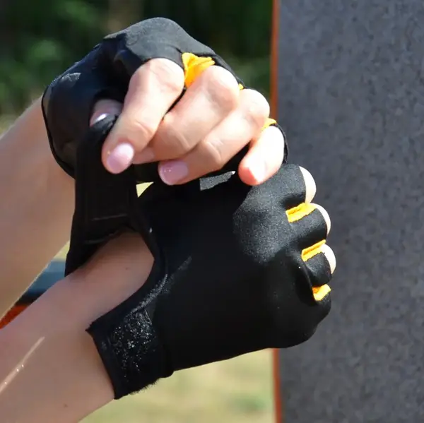 Перчатки для фитнеса MadMax MFG-251 Rainbow Orange M купить недорого в Украине, фото 10