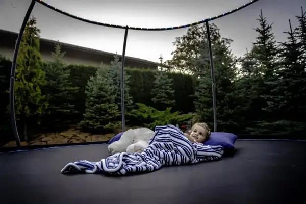 Батут THUNDER INSIDE ELITE с внутренней сеткой 12 футов 374 см черно-голубой купить недорого в Украине, фото 10