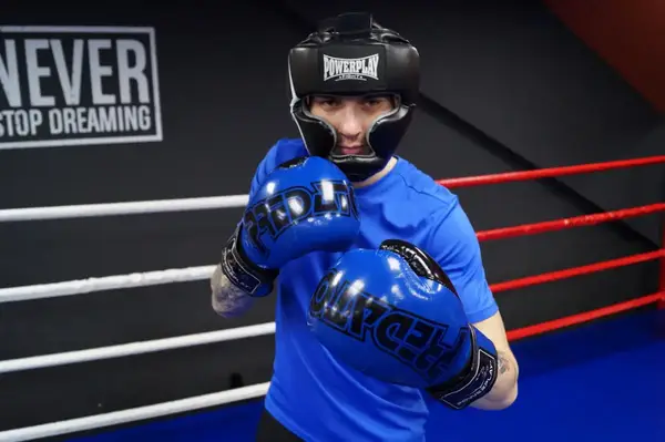 Боксерські рукавиці PowerPlay 3017 Predator Сині карбон 16 унцій купити недорого в Україні, фото 8