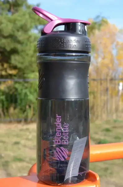Шейкер спортивный (бутылка) BlenderBottle SportMixer Flip 28oz/820ml Black/Plum купить недорого в Украине, фото 7