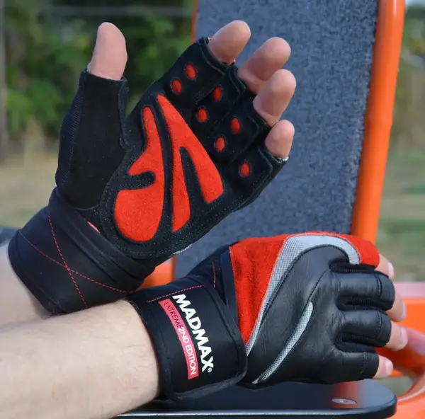 Рукавички для фітнесу MadMax MFG-568 Extreme 2nd edition Black/Red L купити недорого в Україні, фото 4