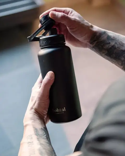 Пляшка для води металева з подвійною вакуумною ізоляцією Bohtal Insulated Sports Bottle 960 ml/32 oz Black купити недорого в Україні, фото 7