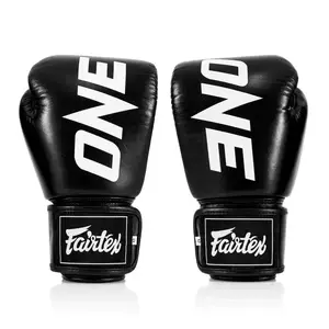 Боксерские варежки Fairtex BGV1-ONE (натуральная кожа) Black 16 унций (бинты в комплекте) купить