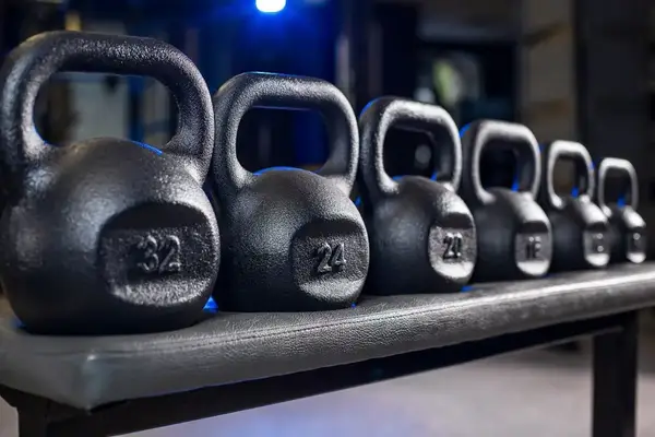 Спортивная чугунная гиря RN-SPORT на 16 кг, черная купить недорого в Украине, фото 3