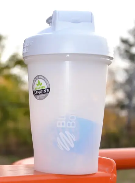 Шейкер спортивный BlenderBottle Original Classic 20oz/590ml White купить недорого в Украине, фото 2