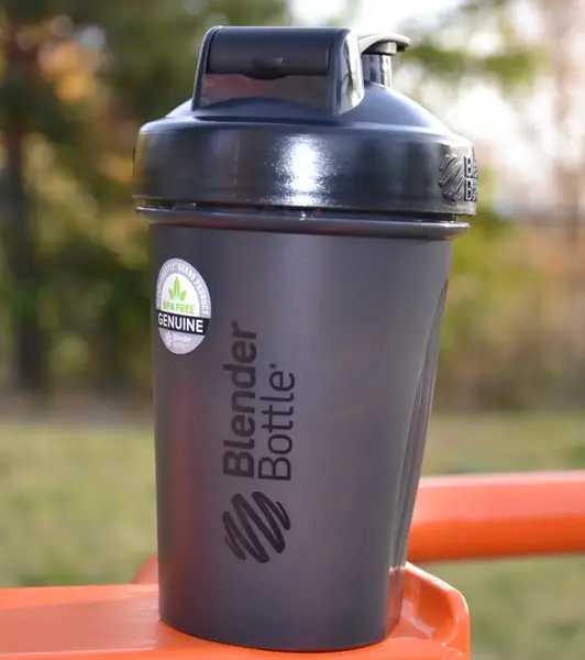 Шейкер спортивный BlenderBottle Original Classic 20oz/590ml Black купить недорого в Украине, фото 3