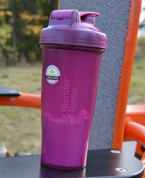 Шейкер спортивний BlenderBottle Original Classic 28oz/820ml Plum купити недорого в Україні, фото 3