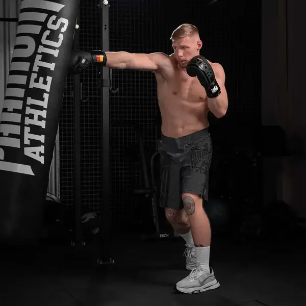 Боксерские перчатки Phantom Germany Black 10 унций (капа в подарок) купить недорого в Украине, фото 9