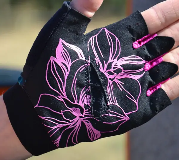 Перчатки для фитнеса MadMax MFG-770 Flower Power Gloves Black/Pink XS купить недорого в Украине, фото 6