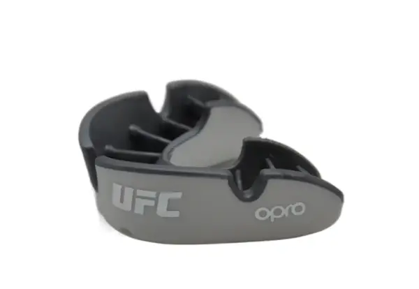 Капа OPRO Silver UFC взрослая (возраст 11+) White/Silver (ufc.102514003) купить недорого в Украине, фото 4