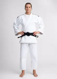 Белое лицензионное кимоно для дзюдо IPPON GEAR LEGEND 2, IJF (approved 2023) Women (для женщин), 180см купить