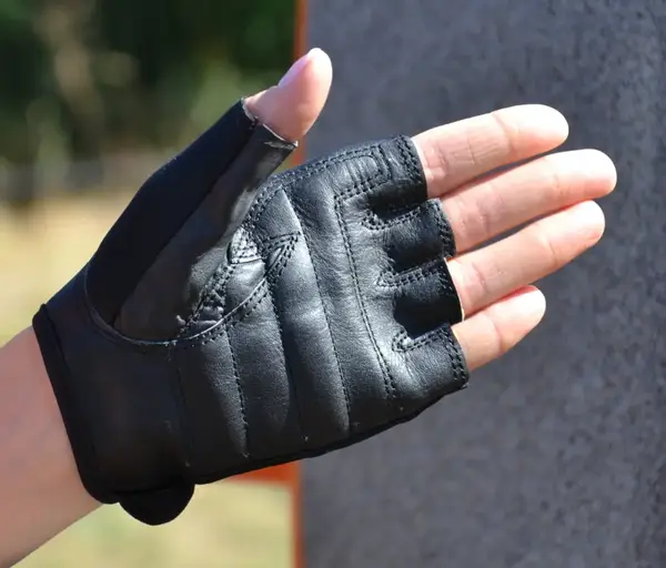 Перчатки для фитнеса MadMax MFG-251 Rainbow Orange XS купить недорого в Украине, фото 6