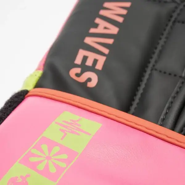 Боксерские перчатки Leone GN313 WAVES Fuxia 10 унций (капу в комплекте) купить недорого в Украине, фото 10