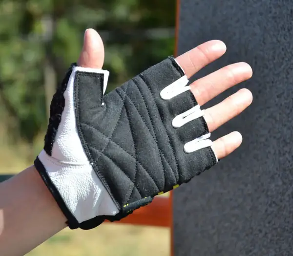 Перчатки для фитнеса Power System PS-2100 Basic EVO Black/Yellow Line S купить недорого в Украине, фото 3