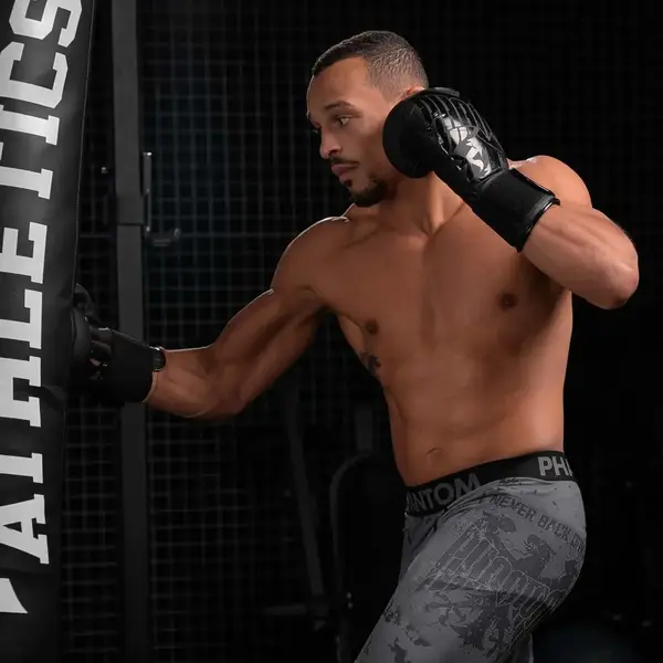 Боксерские перчатки Phantom Germany Eagle Black 12 унций (Бинты 4м. в подарок) купить недорого в Украине, фото 7