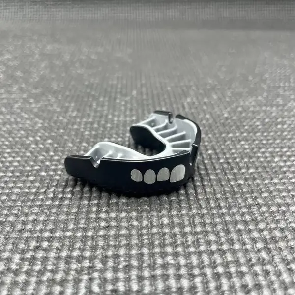 Капа OPRO Silver взрослая (возраст 11+) Grillz Black/Silver (art.102502013) купить недорого в Украине, фото 7