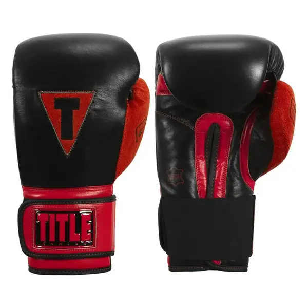 Боксерские перчатки TITLE Boxing All Heart Bag Gloves 2.0 Black/Red 16 oz (бинты 4м. в комплекте) купить недорого в Украине, фото 2