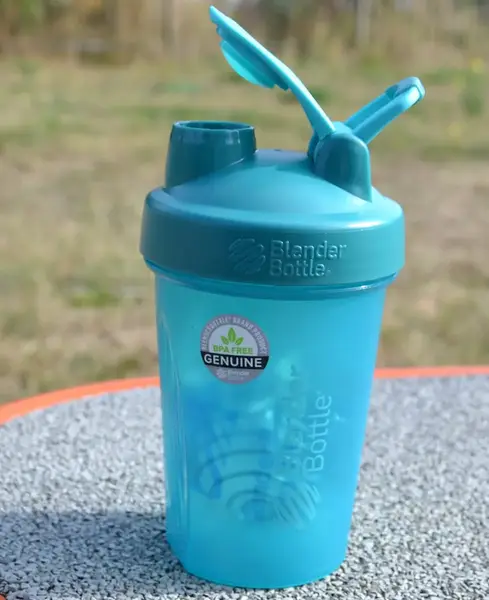 Шейкер спортивный BlenderBottle Classic Loop 20oz/590ml Teal купить недорого в Украине, фото 6