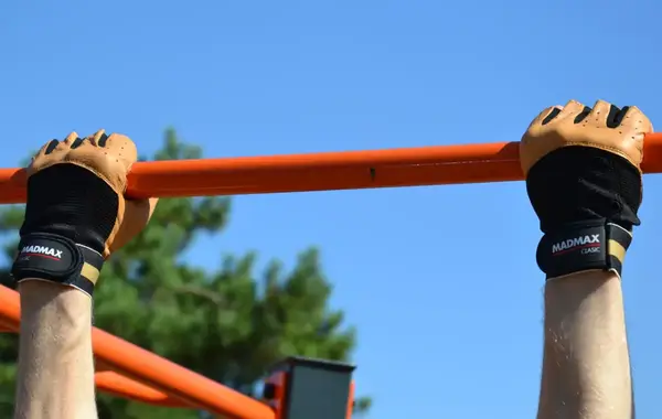 Рукавички для фітнесу MadMax MFG-248 Clasic Brown S купити недорого в Україні, фото 10