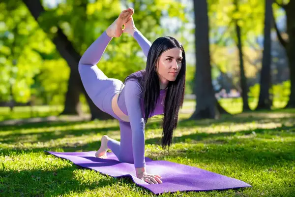 Килимок для йоги та фітнесу Power System PS-4014 PVC Fitness-Yoga Mat Purple (173x61x0.6) купити недорого в Україні, фото 7