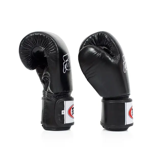 Боксерські рукавиці Fairtex BGV1 Black 16 унцій (бинти в комплекті) купити недорого в Україні, фото 4