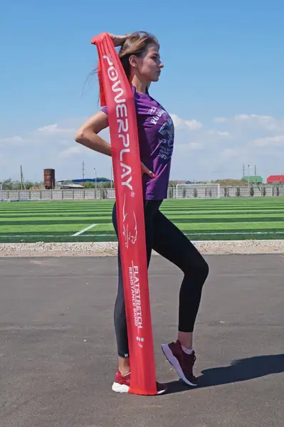 Лента-эспандер для фитнеса и реабилитации PowerPlay 4112 0.6мм MediBand Heavy Красная (11кг) купить недорого в Украине, фото 5